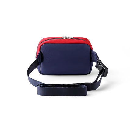 กระเป๋าสะพายไนลอนแบบ Unisex Heavy Duty มีซิปปิดหลายประการ